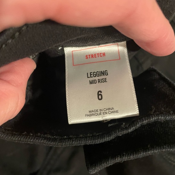 Express Jeans. Black size 6 - Picture 4 of 5